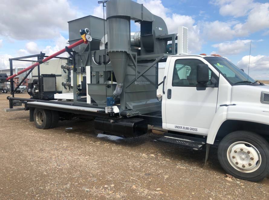 Truck Portable w/ Bench Air screen, Indents, and swing out augers.