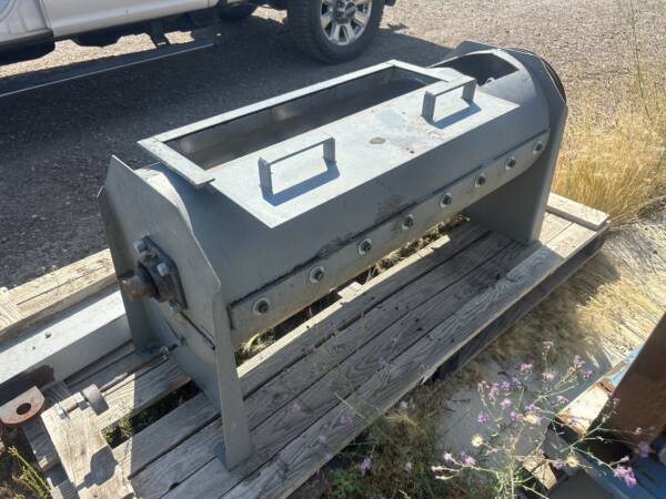 Bench Industries Debearder model 1848